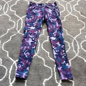Nike camo leggings size small
